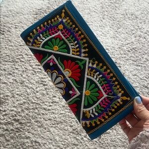 Multicolored Embroidered Zipper Clutch Wallet